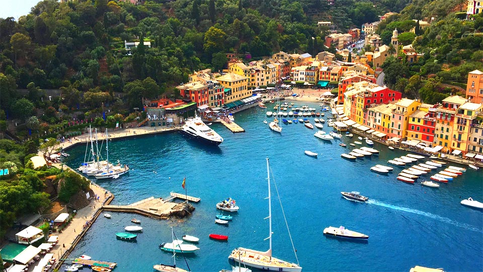 What are the most common sites tourists visit in Portofino, Italy?